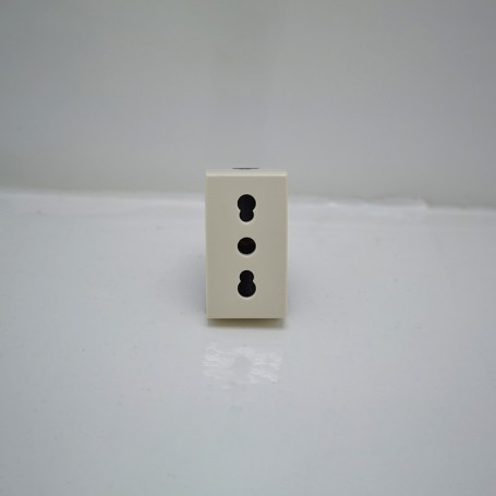 Blanc Bivalent Socket