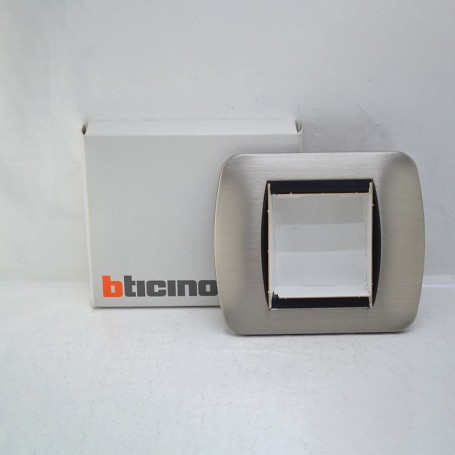 Plaque 2 places en acier brossé - Living Int Bticino