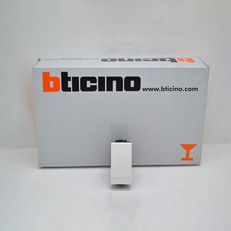 Interrupteur 1P 16A Living Light Bticino