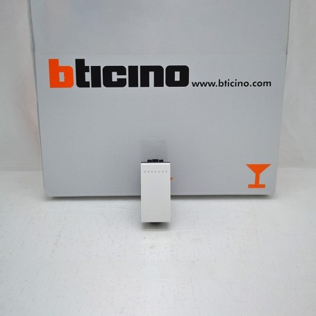 Diverter 1P 16A Lumière Vivante Bticino