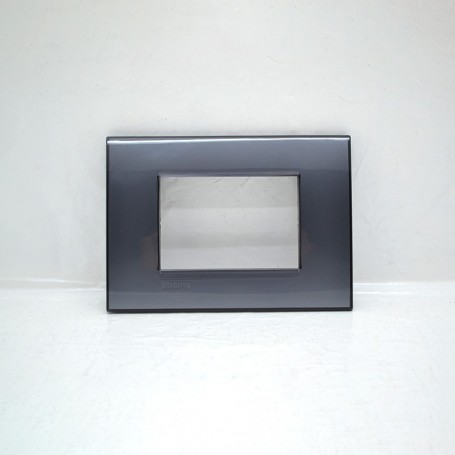 Placa de 3 plazas Living Light Serie Bticino