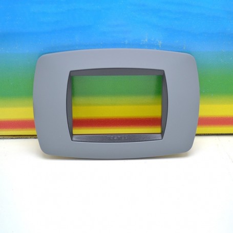 placca 3 posti grigio soft serie modo master